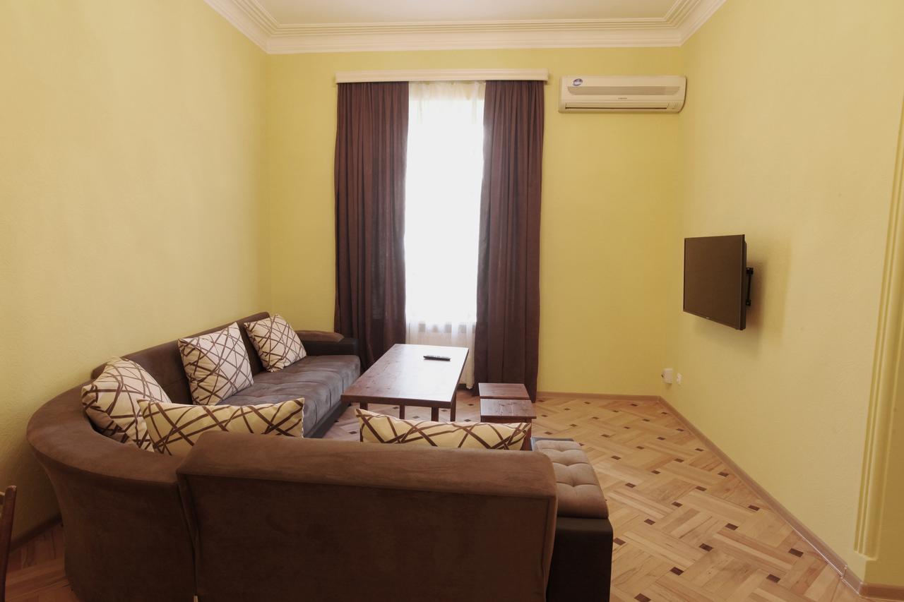 Apartment At Stalin House Tbilisi Exterior photo