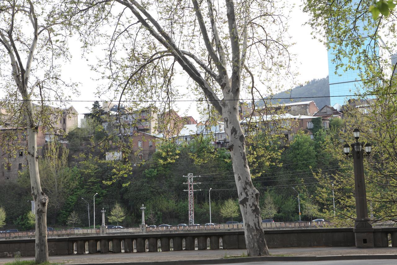 Apartment At Stalin House Tbilisi Exterior photo